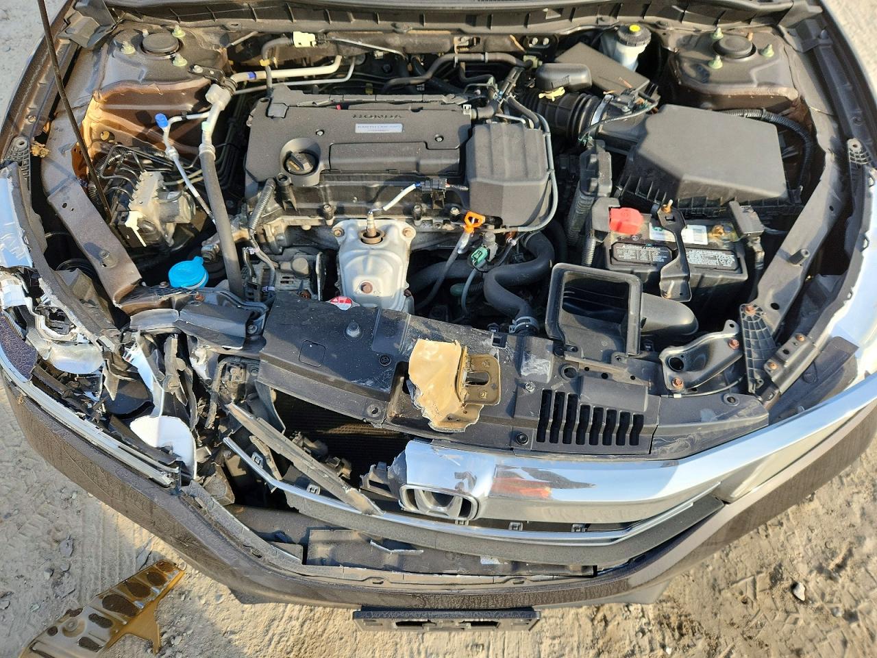 2017 HONDA ACCORD LX photo 11