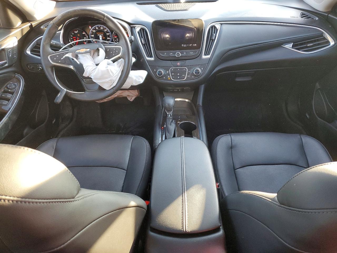 2021 CHEVROLET MALIBU PREMIER photo 8