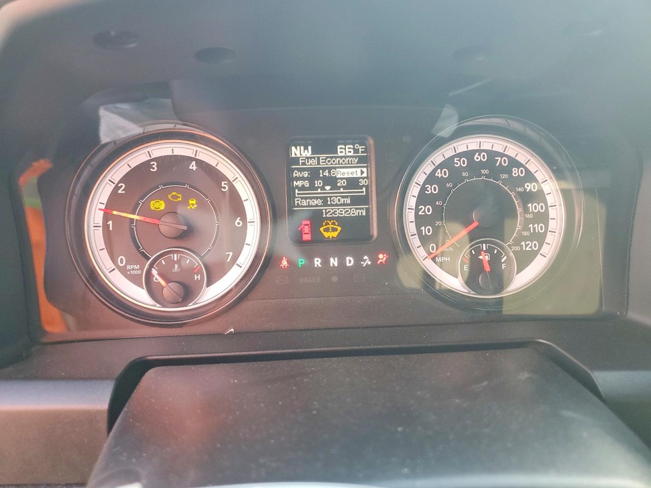 2021 RAM 1500 CLASSIC TRADESMAN photo 9