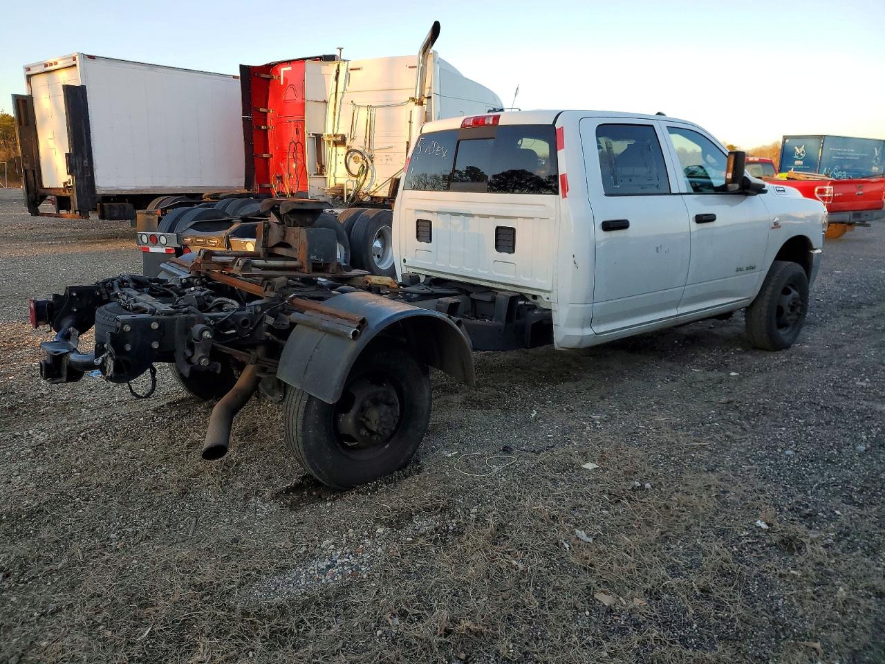 2022 RAM 3500 TRADESMAN photo 7