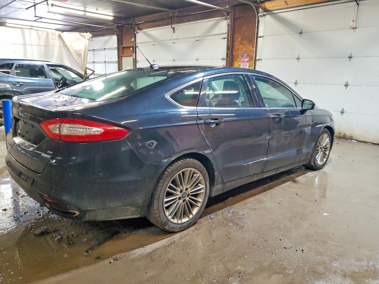 2016 FORD FUSION SE photo 3