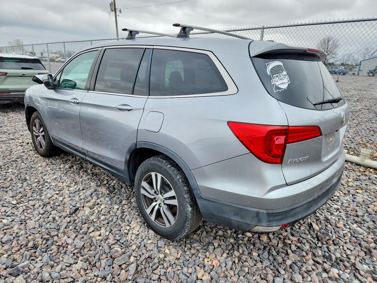 2016 HONDA PILOT EXL photo 2