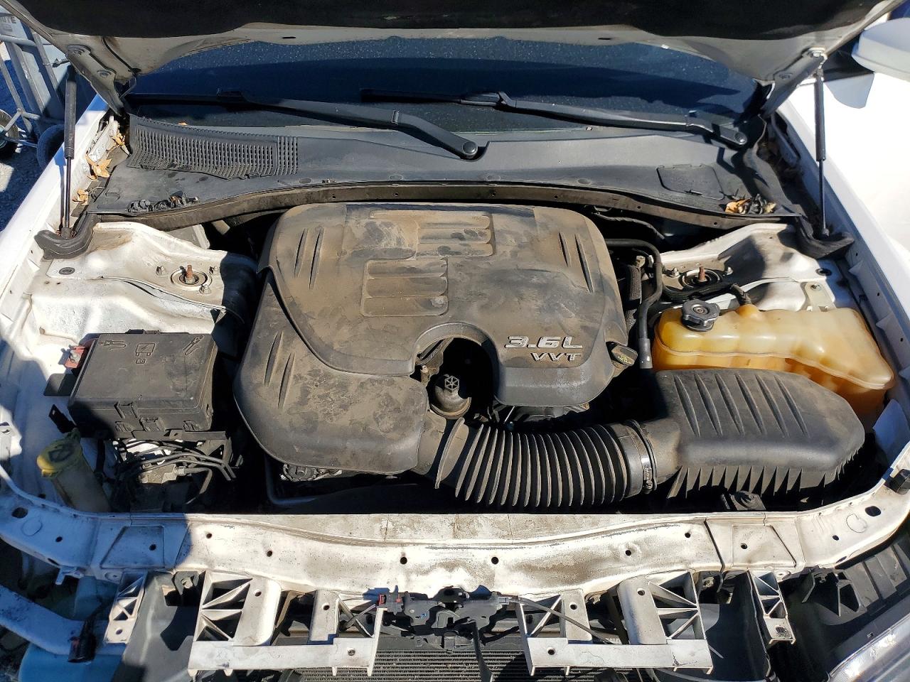 2015 CHRYSLER 300 S photo 11