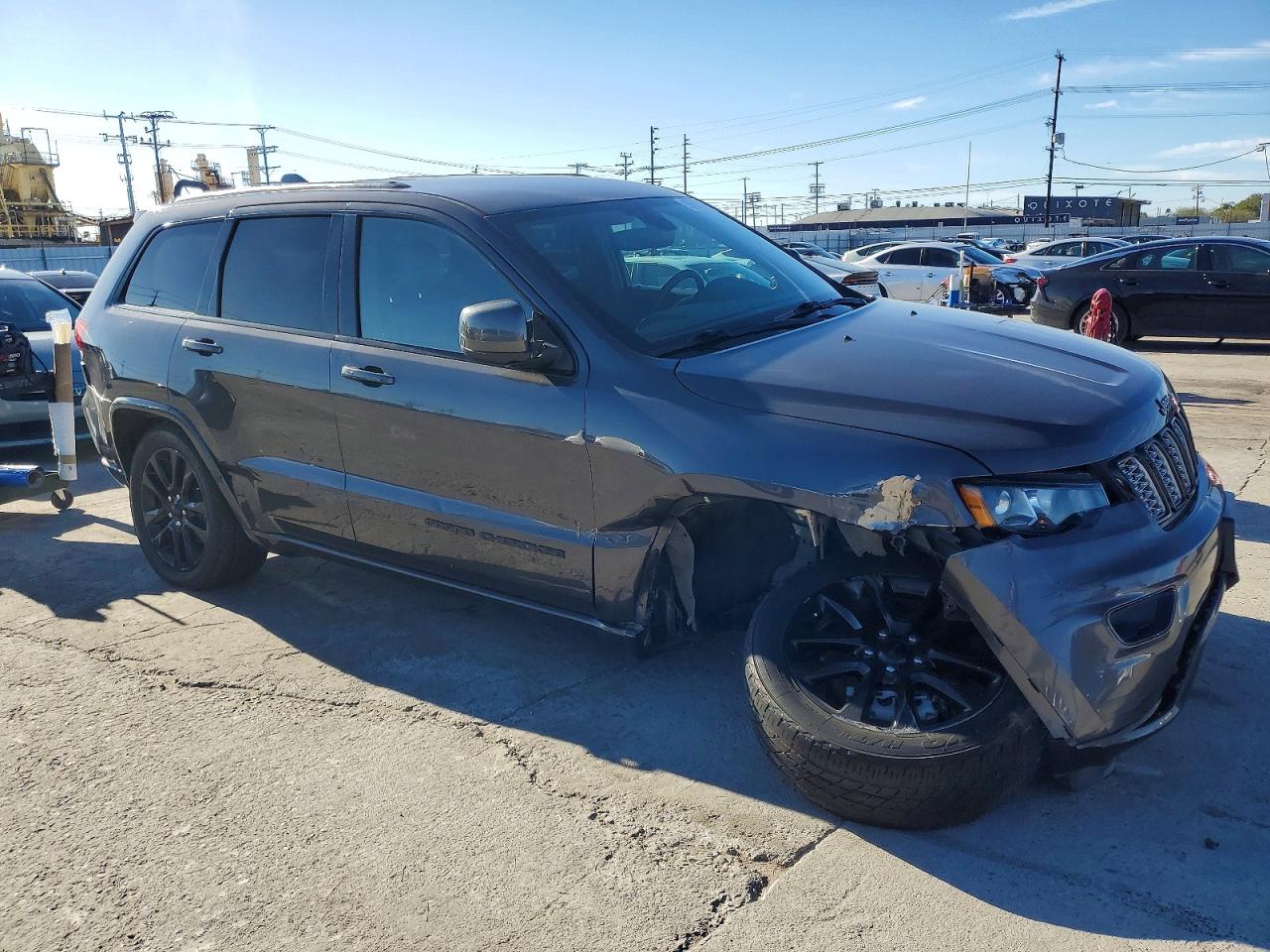 2018 JEEP GRAND CHEROKEE LAREDO photo 4