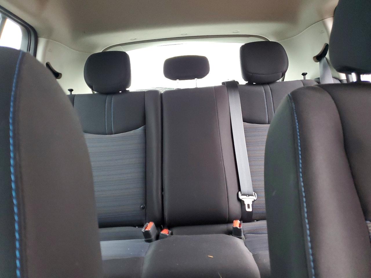 2023 NISSAN LEAF S photo 10
