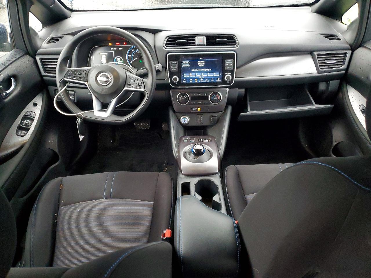 2023 NISSAN LEAF S photo 8