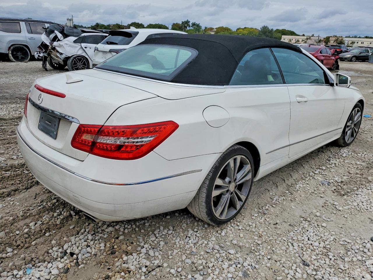 2011 MERCEDES-BENZ E 350 photo 5