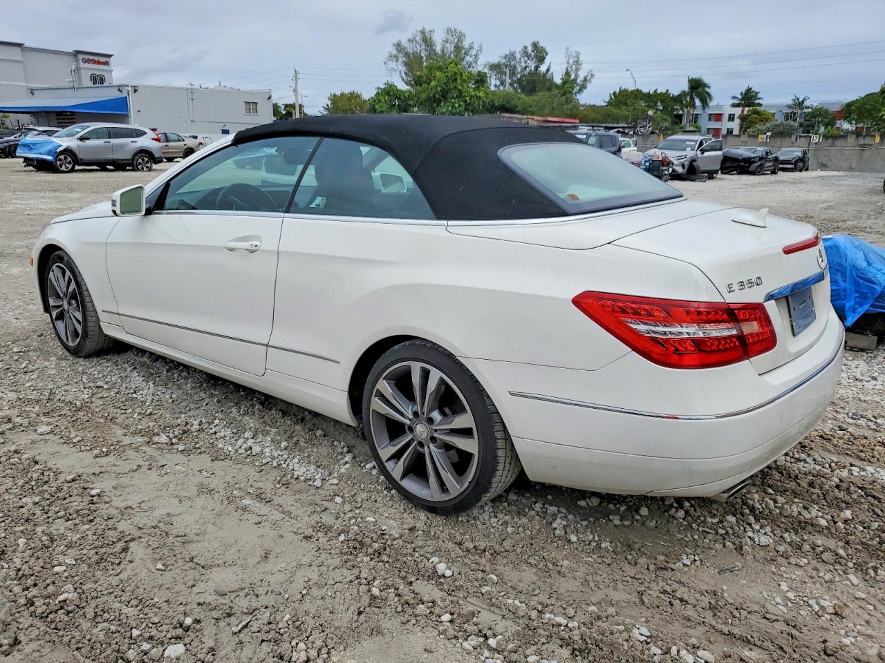 2011 MERCEDES-BENZ E 350 photo 3