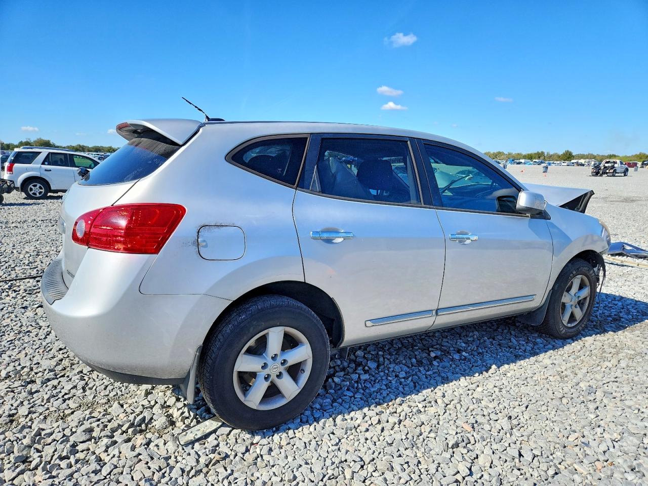 2013 NISSAN ROGUE S photo 3