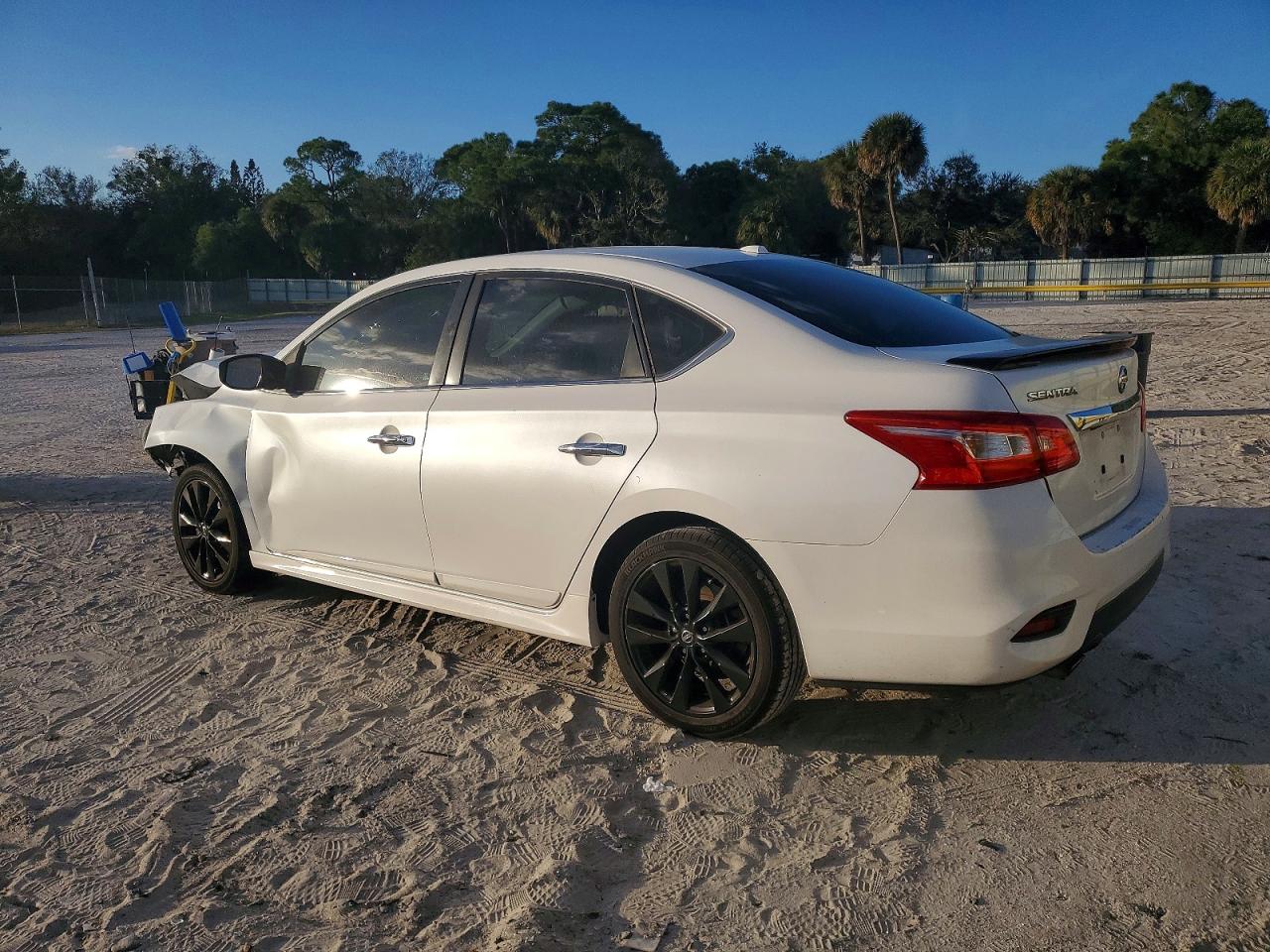2017 NISSAN SENTRA SR TURBO photo 2