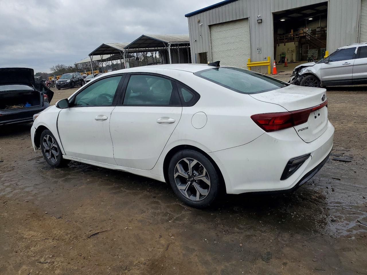 2019 KIA FORTE FE photo 2