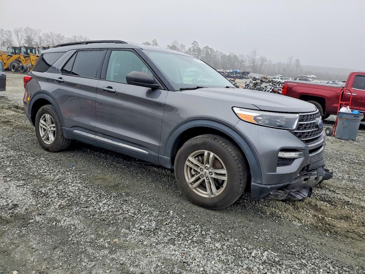 2023 FORD EXPLORER XLT photo 4