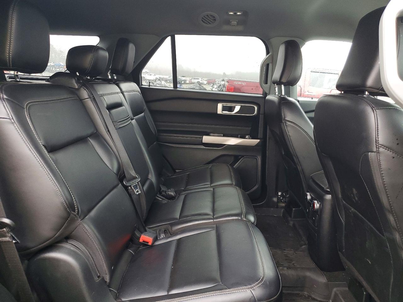 2023 FORD EXPLORER XLT photo 11