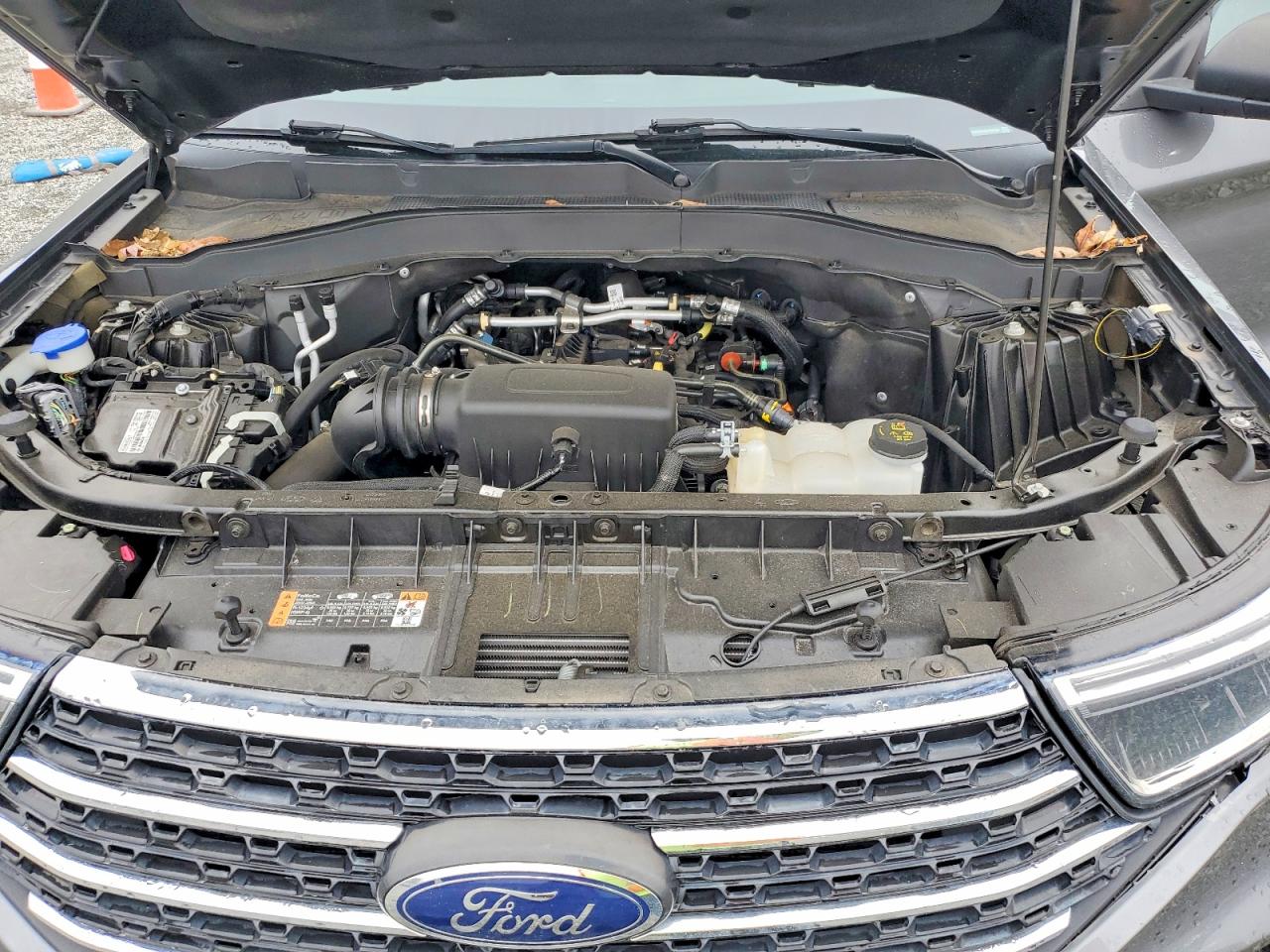 2023 FORD EXPLORER XLT photo 12