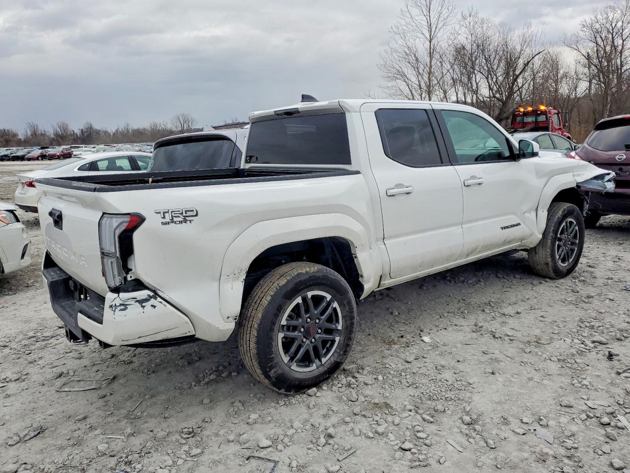 2025 TOYOTA TACOMA TRD SPORT photo 5