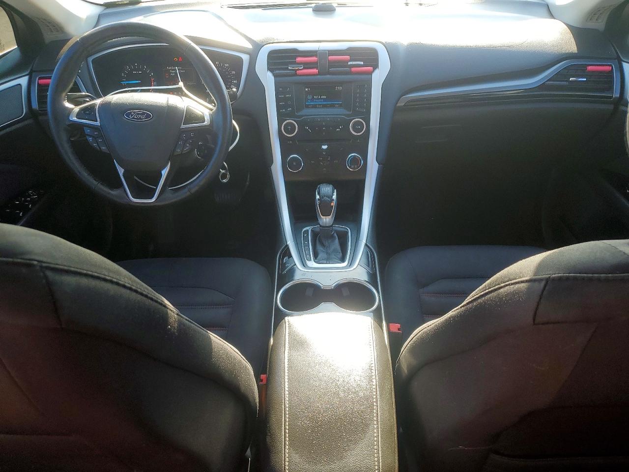 2015 FORD FUSION SE photo 15