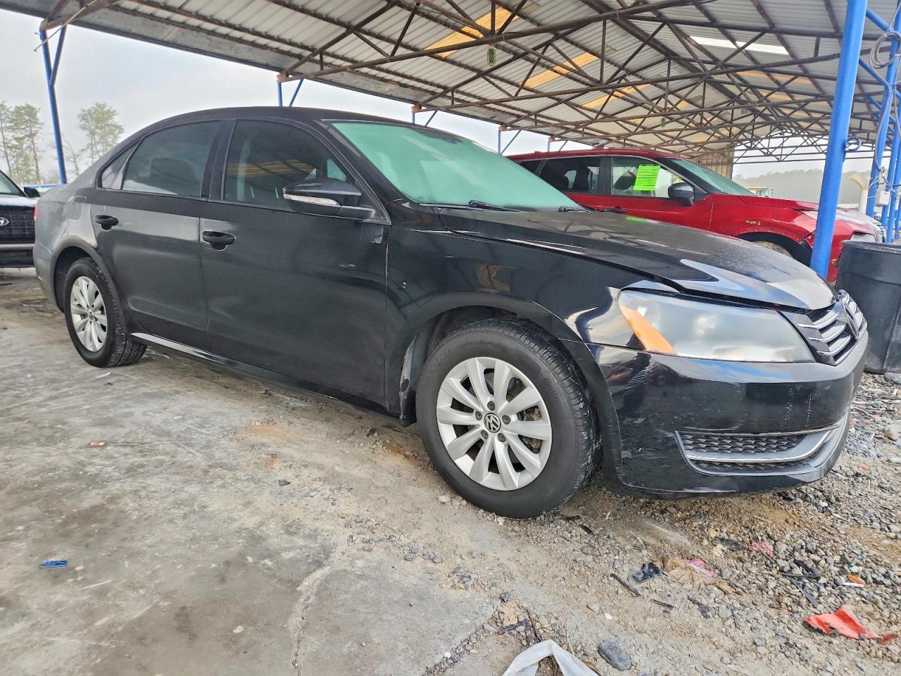 2012 VOLKSWAGEN PASSAT S photo 4