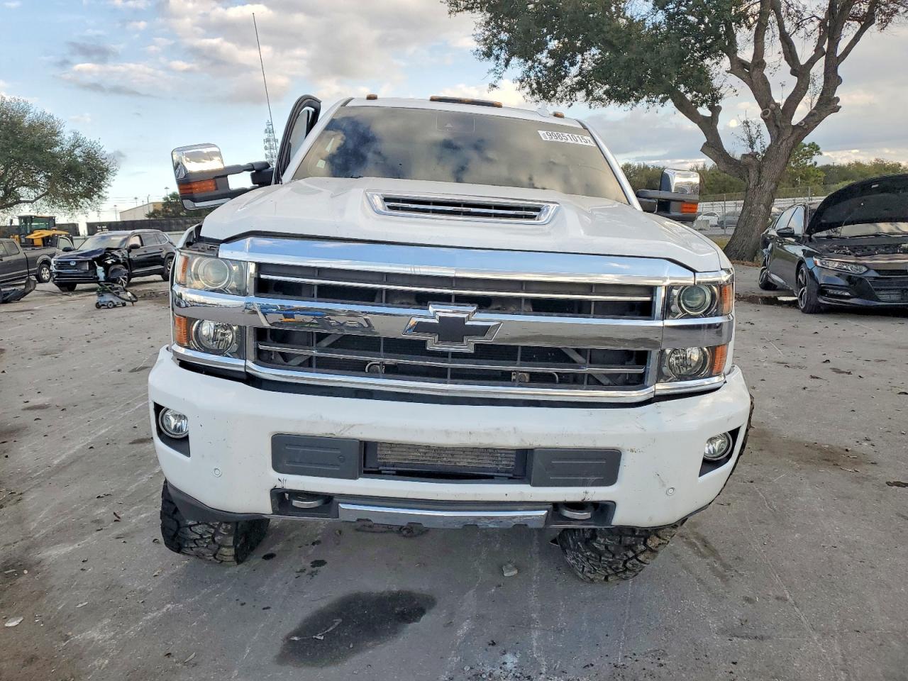 2019 CHEVROLET SILVERADO K2500 HIGH COUNTRY photo 5