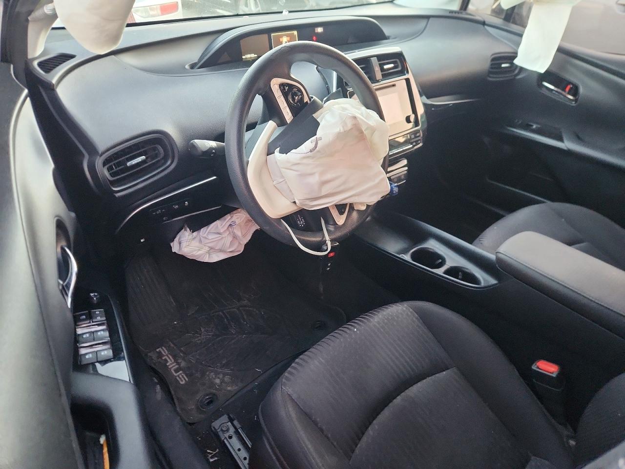 2018 TOYOTA PRIUS photo 8