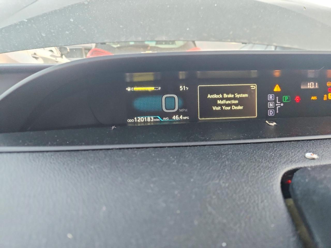 2018 TOYOTA PRIUS photo 9