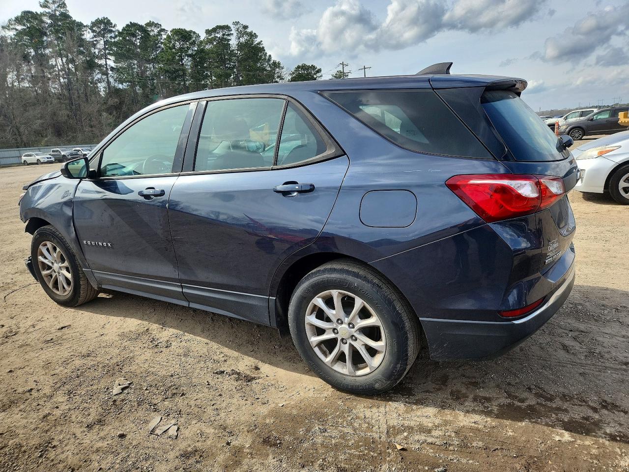 2018 CHEVROLET EQUINOX LS photo 2