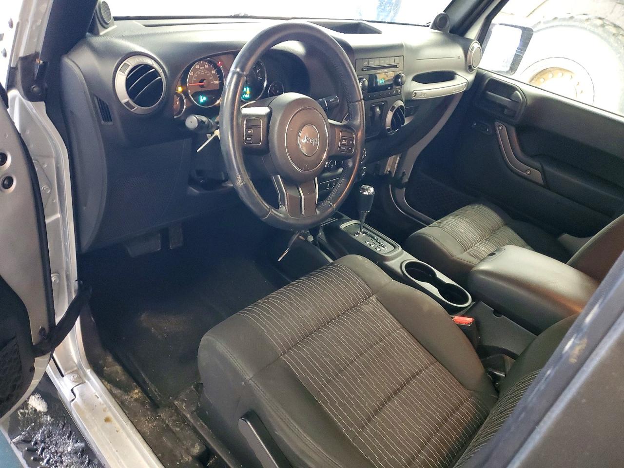 2012 JEEP WRANGLER SPORT photo 8