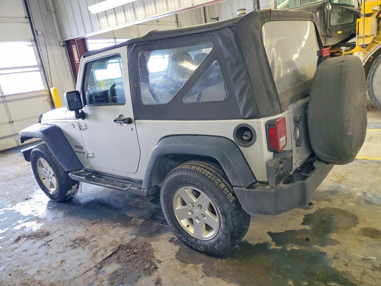 2012 JEEP WRANGLER SPORT photo 2