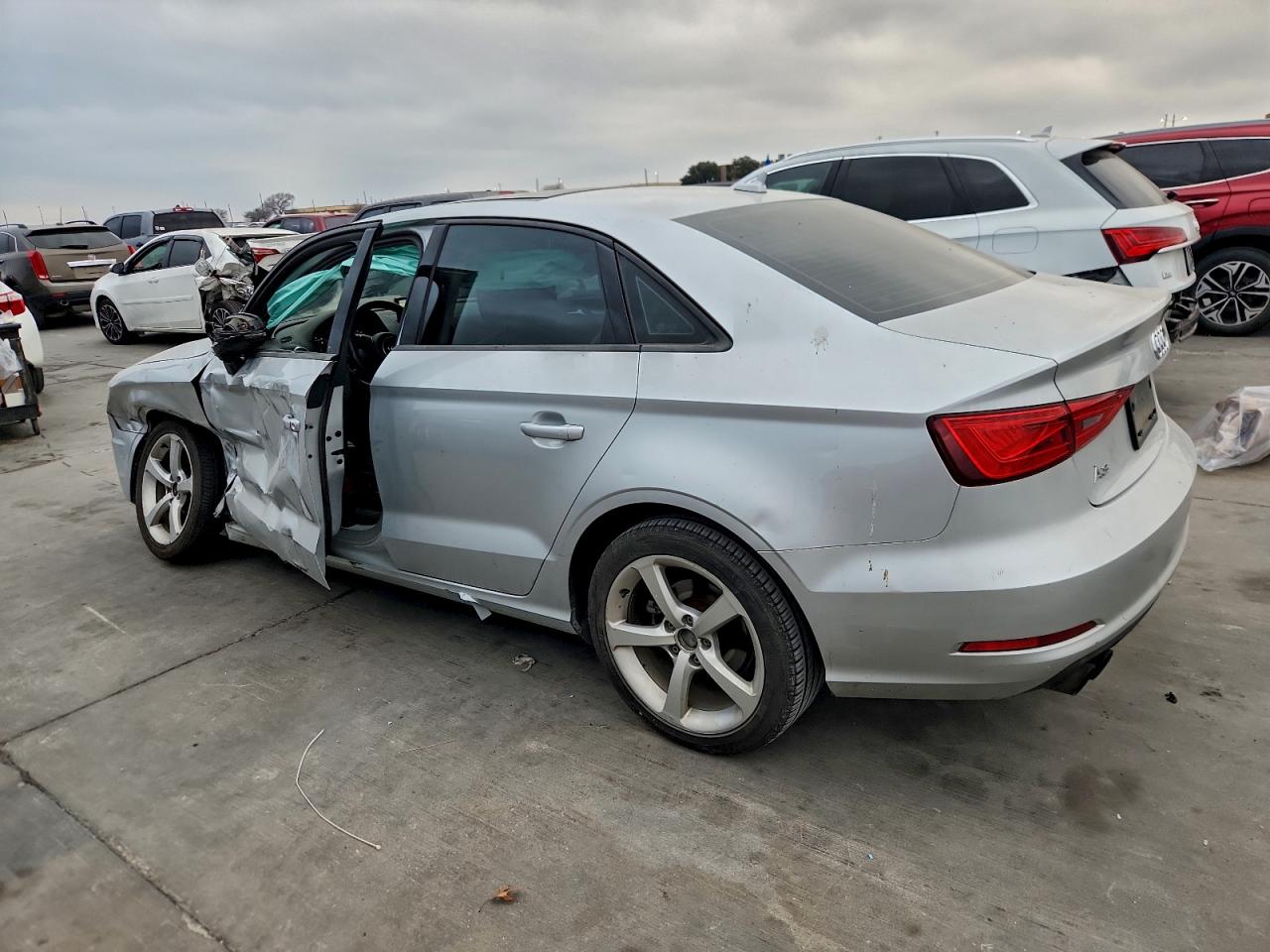 2015 AUDI A3 PREMIUM photo 2