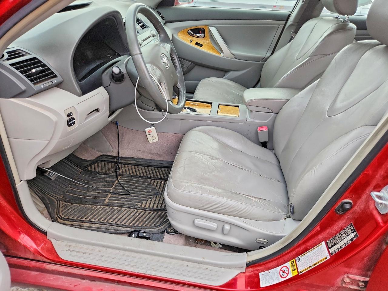 2007 TOYOTA CAMRY LE photo 7