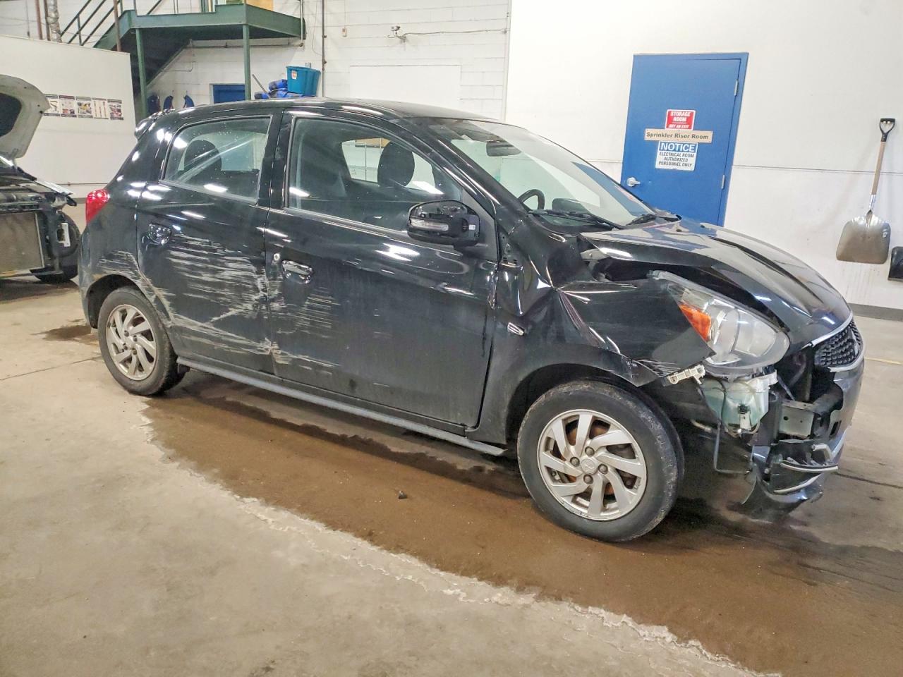 2017 MITSUBISHI MIRAGE SE photo 4
