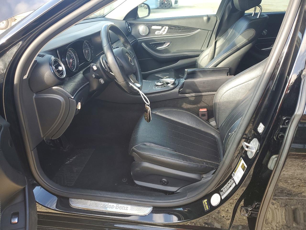 2018 MERCEDES-BENZ E 300 photo 7