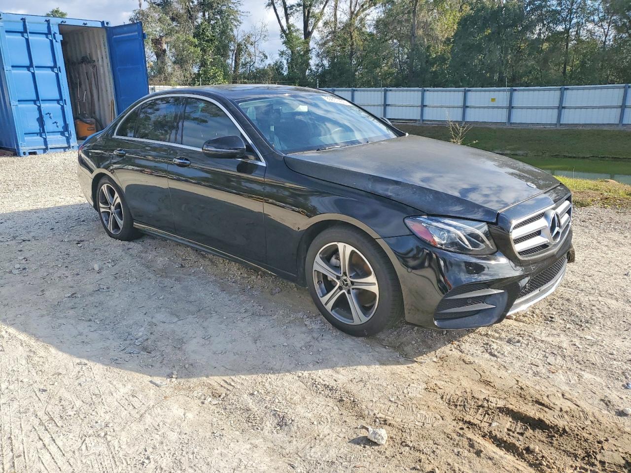 2018 MERCEDES-BENZ E 300 photo 4