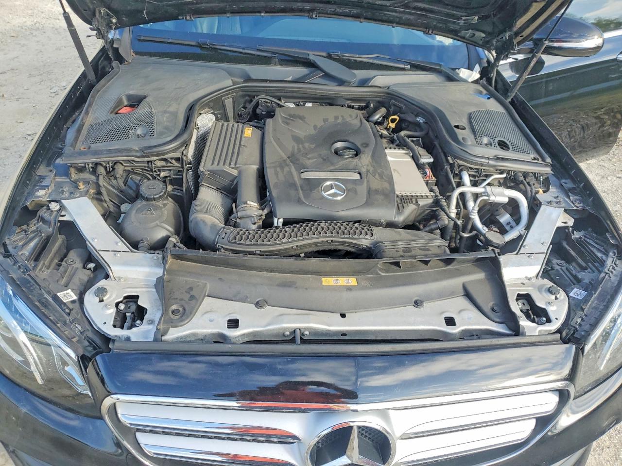 2018 MERCEDES-BENZ E 300 photo 11