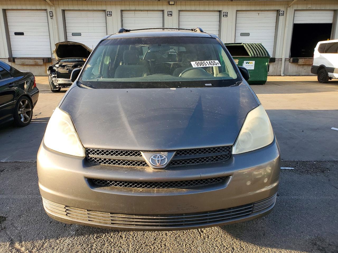 2004 TOYOTA SIENNA CE photo 5