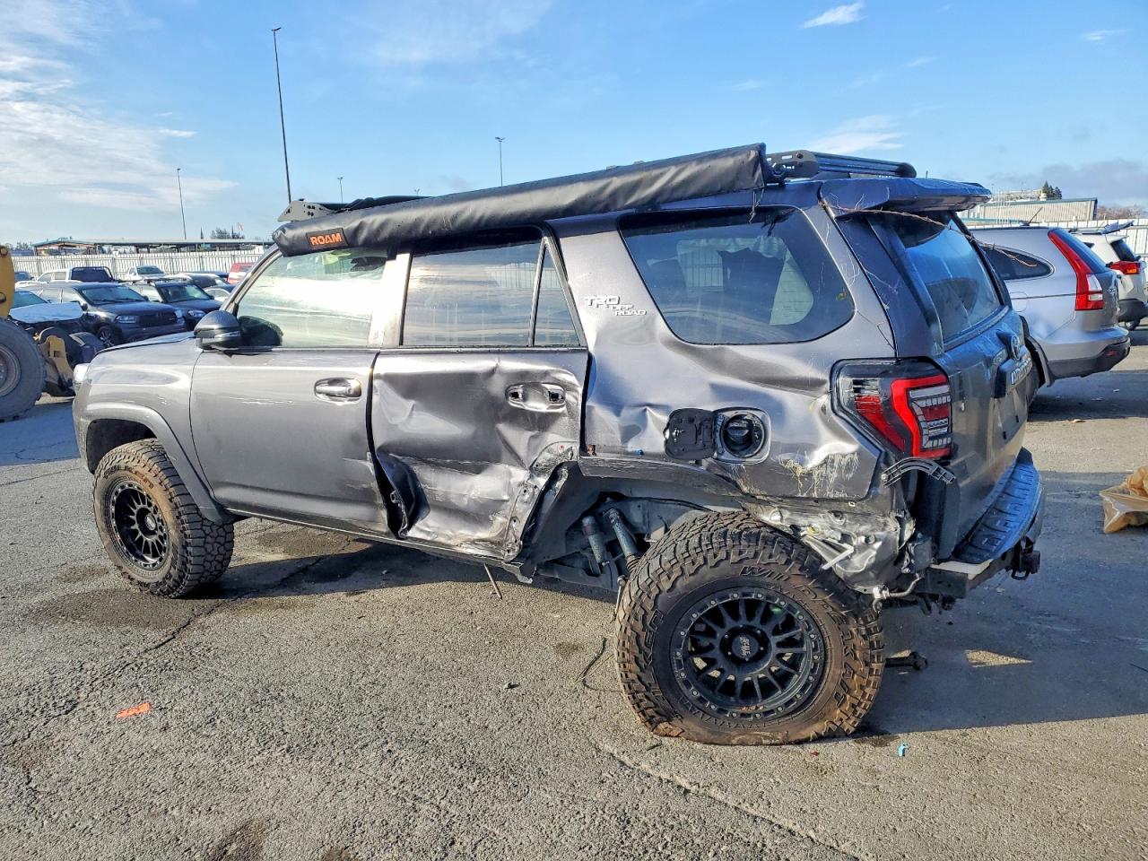 2022 TOYOTA 4RUNNER SR5 PREMIUM photo 2