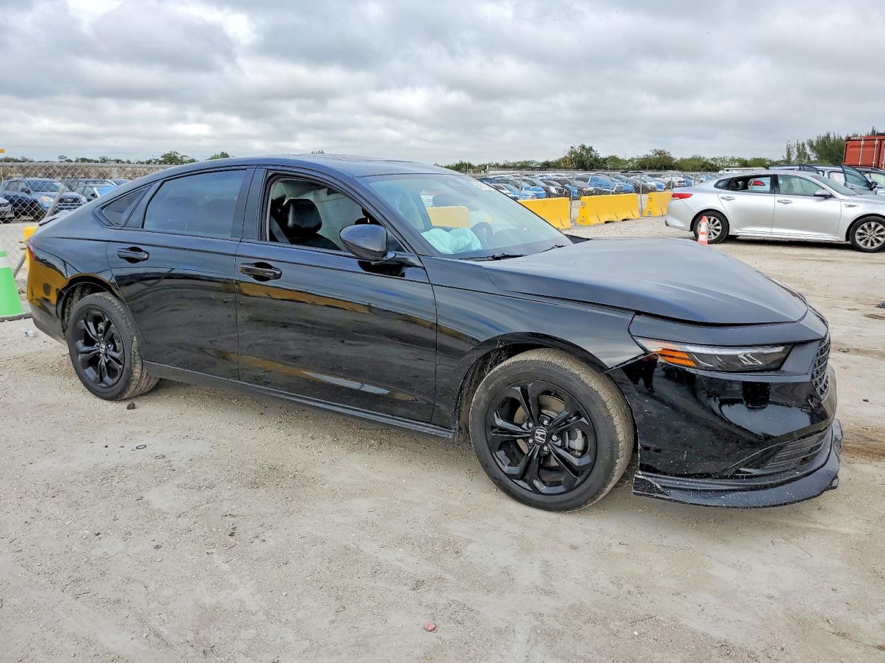 2025 HONDA ACCORD SE photo 7
