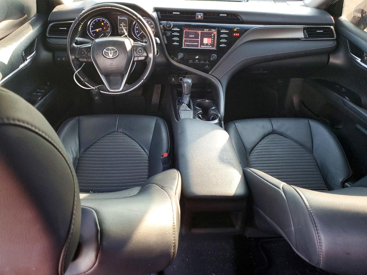 2019 TOYOTA CAMRY L photo 8
