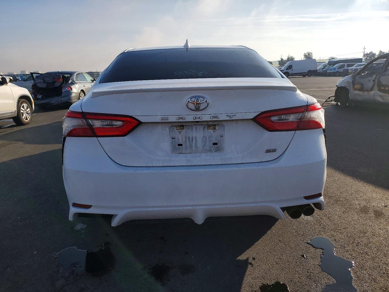 2019 TOYOTA CAMRY L photo 6