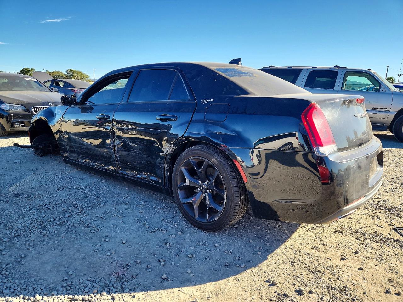 2021 CHRYSLER 300 S photo 2