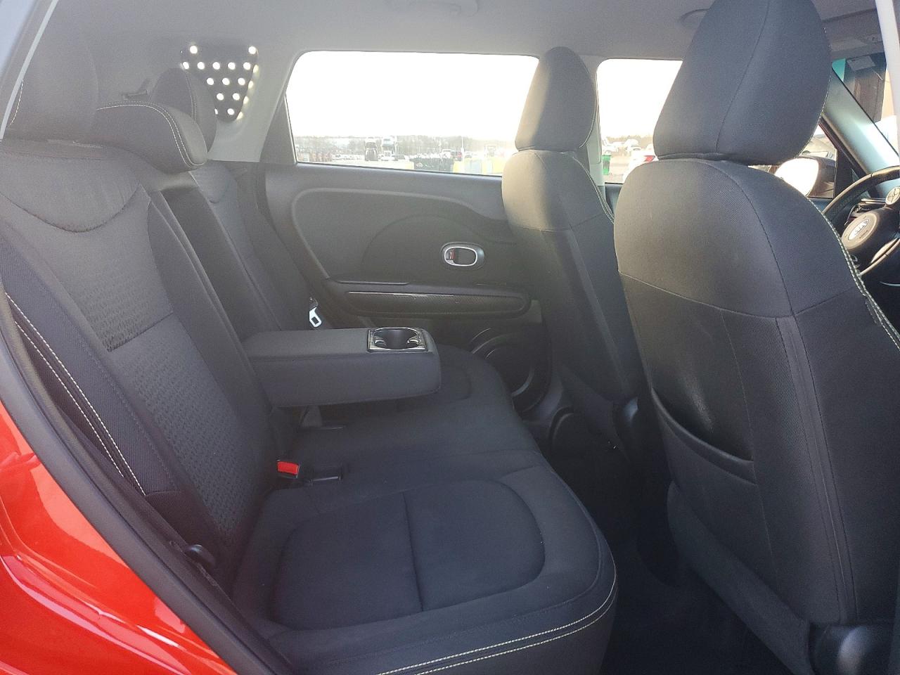 2016 KIA SOUL + photo 10