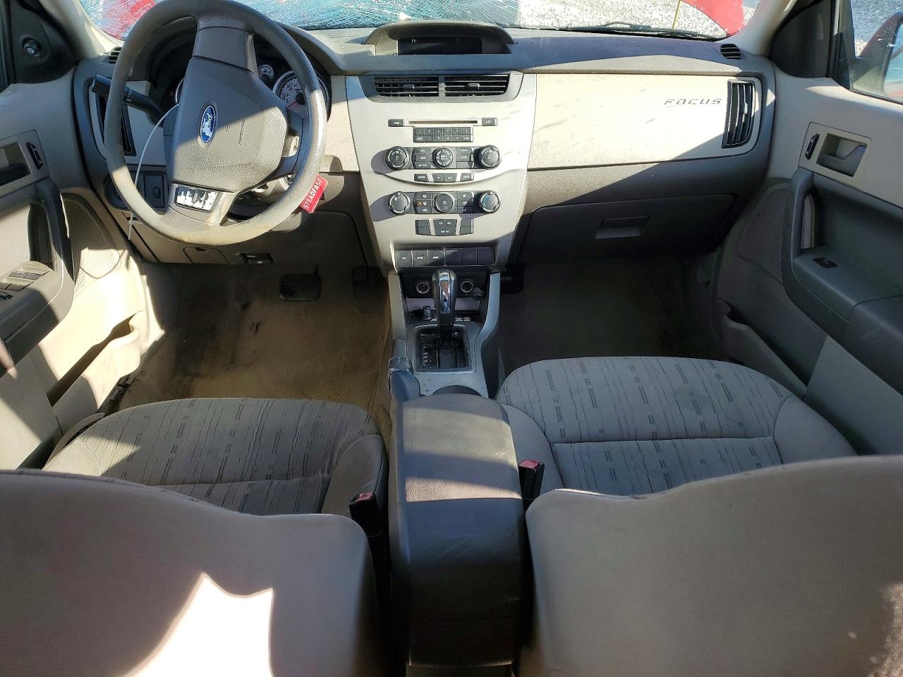 2009 FORD FOCUS SE photo 8