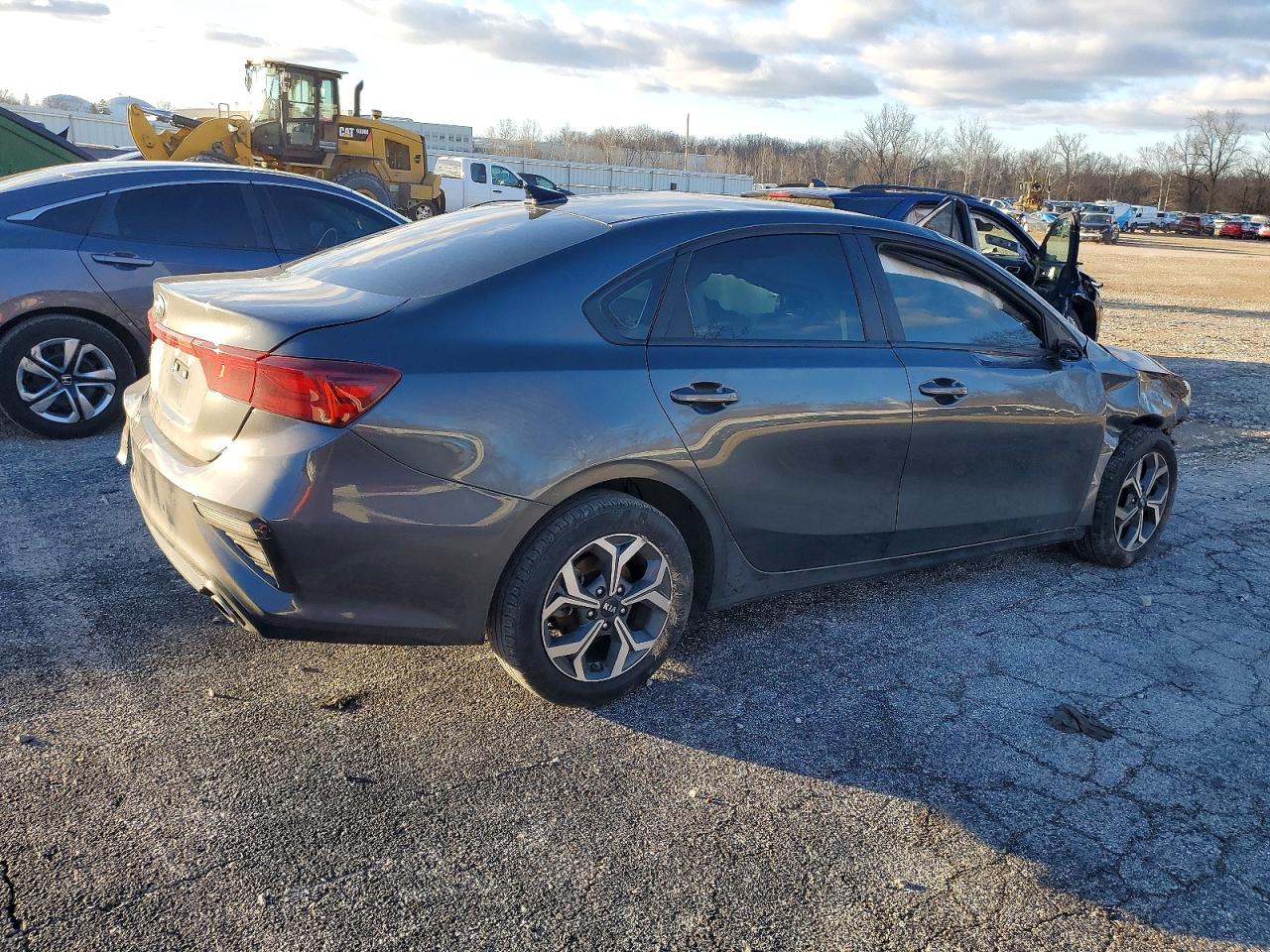 2021 KIA FORTE FE photo 3