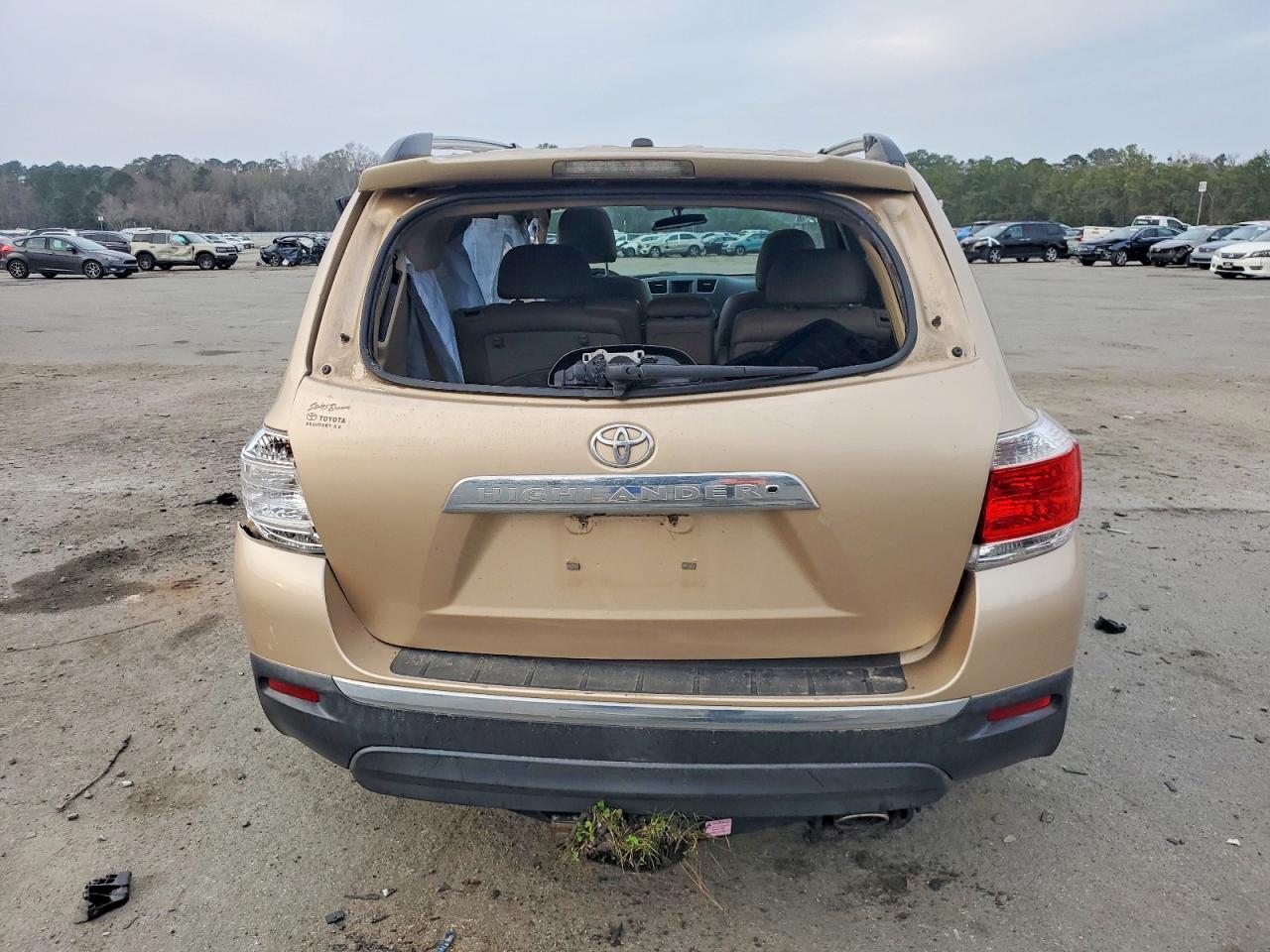 2011 TOYOTA HIGHLANDER LIMITED photo 6
