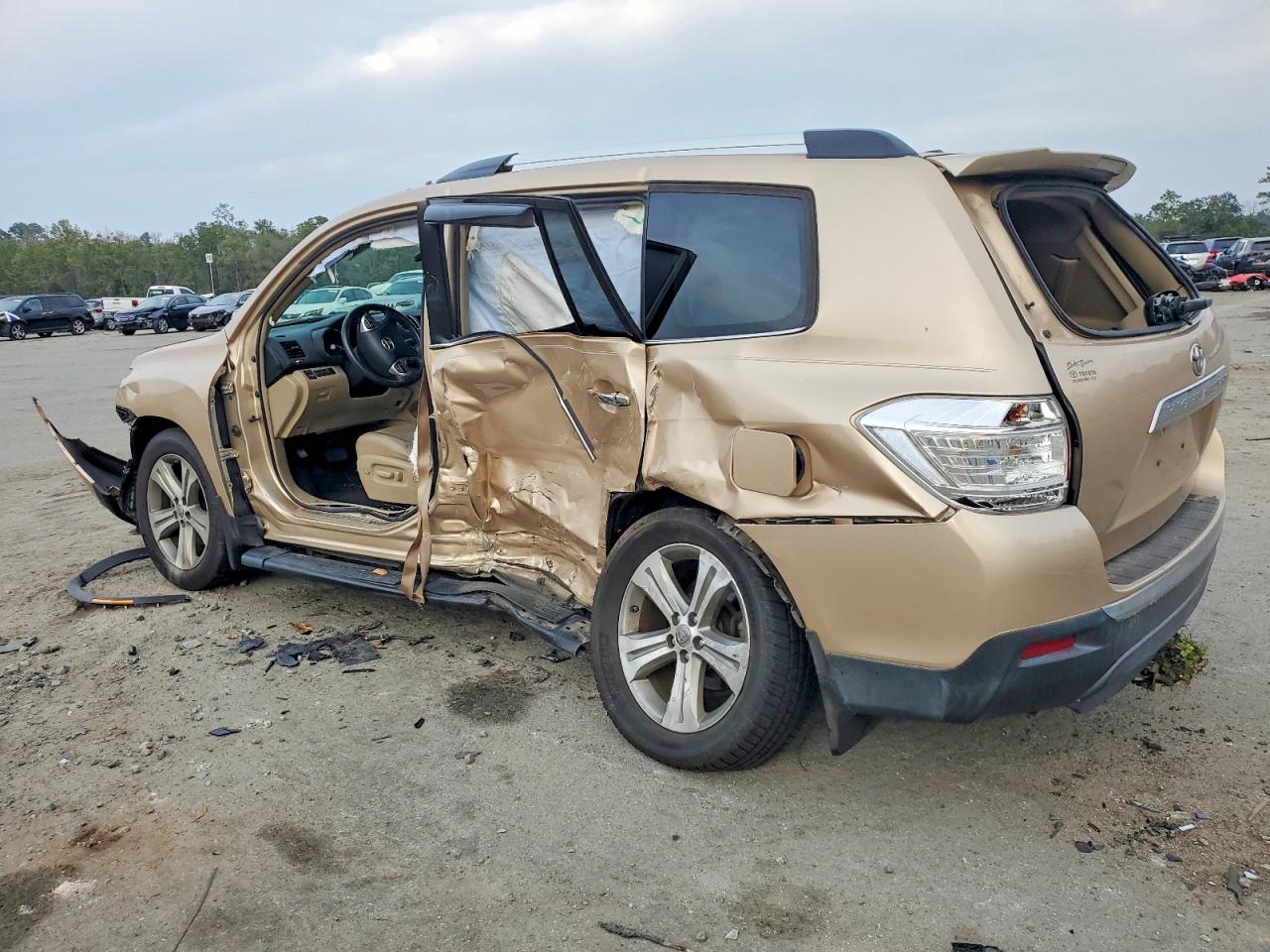 2011 TOYOTA HIGHLANDER LIMITED photo 2