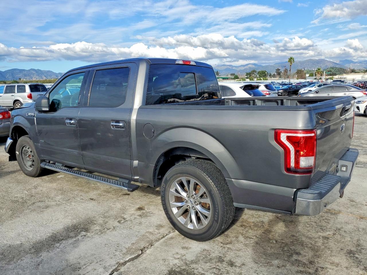 2017 FORD F150 SUPERCREW photo 2