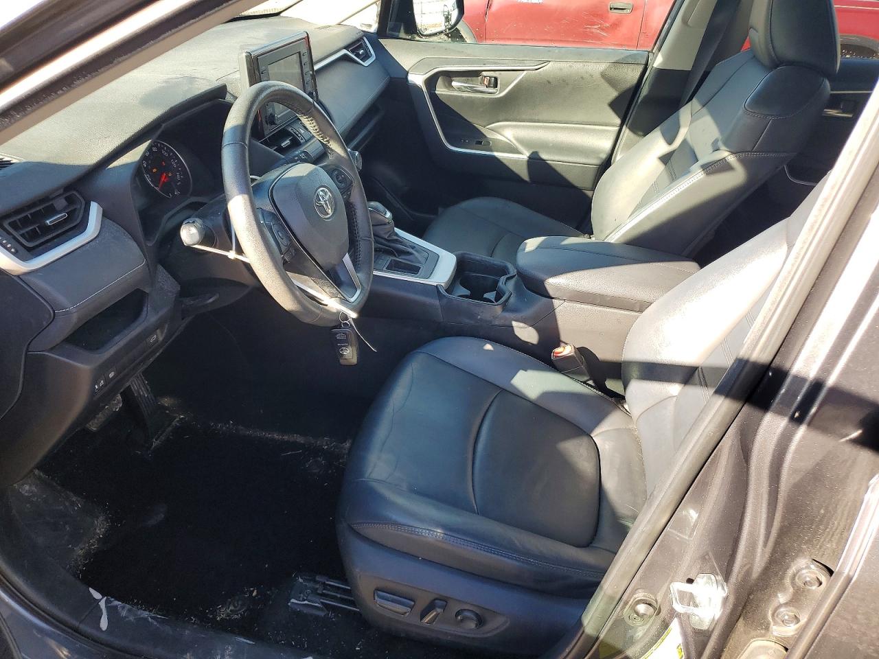 2021 TOYOTA RAV4 XLE PREMIUM photo 7