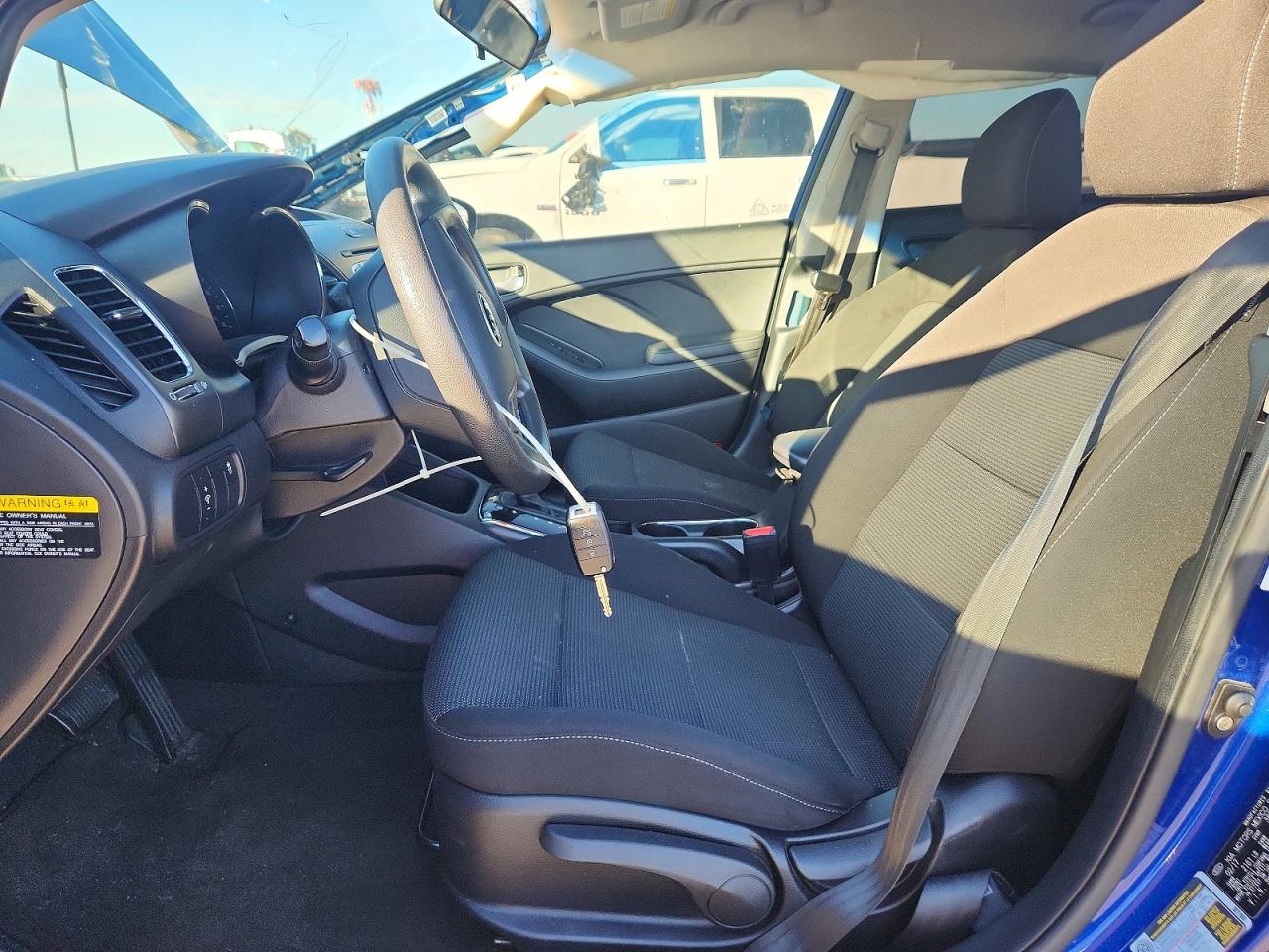 2017 KIA FORTE LX photo 7