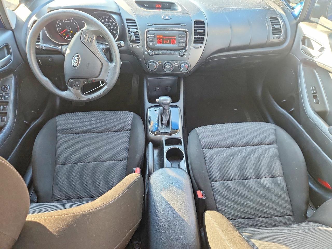 2017 KIA FORTE LX photo 8