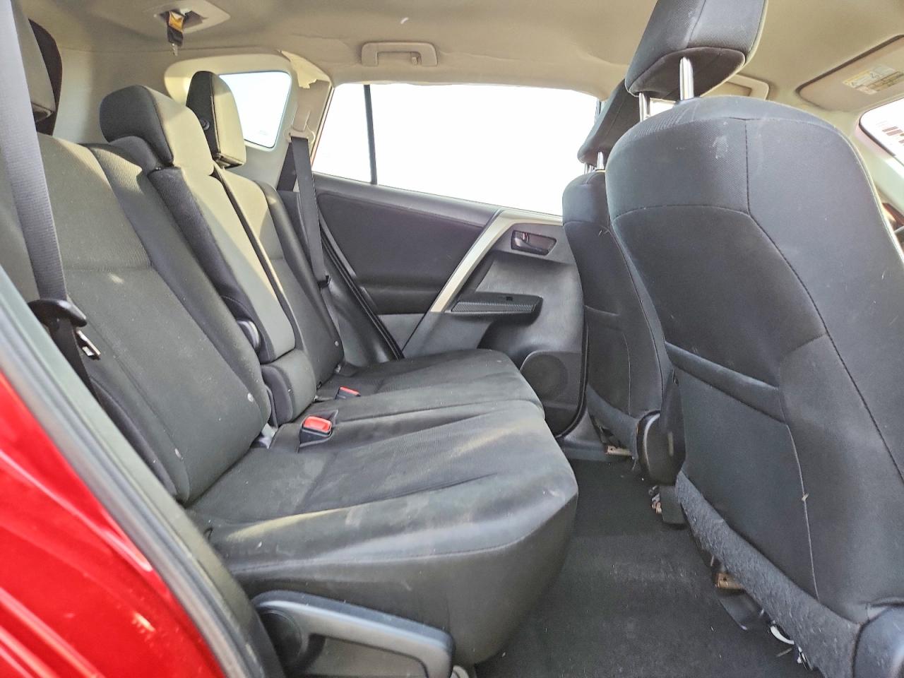 2014 TOYOTA RAV4 LE photo 11
