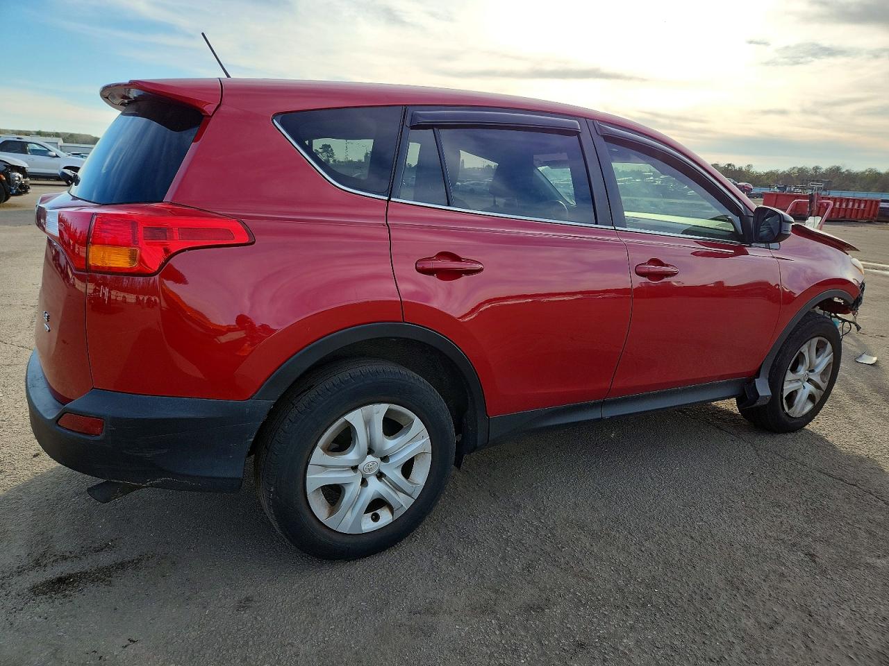 2014 TOYOTA RAV4 LE photo 3